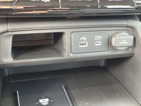 Used 2025 Honda Pilot Touring image 36