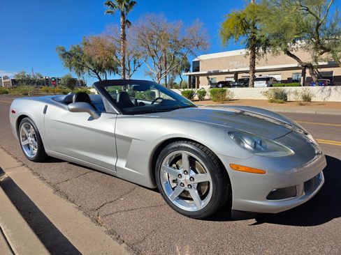 Used 2005 Chevrolet Corvette Convertible w/ Preferred Equipment Group image 38