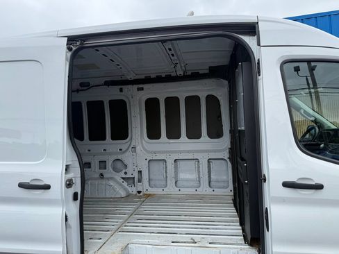 Used 2022 Ford Transit 250 Medium Roof RWD image 13