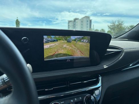 Used 2025 Buick Envista Sport Touring image 17