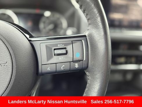 Used 2023 Nissan Rogue SV w/ SV Premium B Package FWD image 24