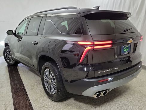 Certified 2025 Chevrolet Traverse LT image 7