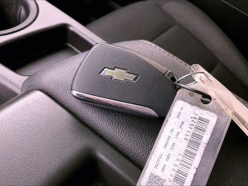 Used 2025 Chevrolet Silverado 1500 LT AWD/4WD image 14
