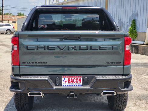 New 2026 Chevrolet Silverado 1500 Custom Trail Boss w/ LPO, Dark Essentials Package image 4