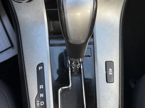 Used 2014 Chevrolet Cruze LT image 19