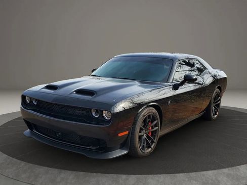 Used 2023 Dodge Challenger SRT Hellcat w/ Driver Convenience Group image 3