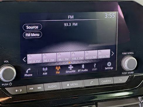 Used 2024 Nissan Pathfinder SV FWD image 21