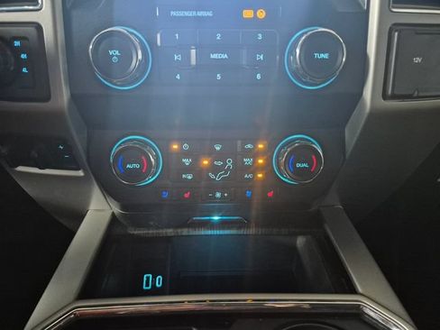 Used 2021 Ford F250 Lariat AWD/4WD image 26