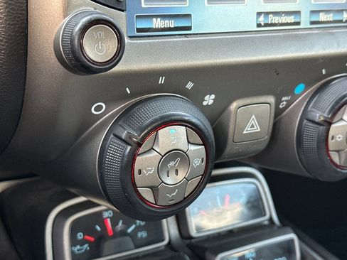 Used 2015 Chevrolet Camaro SS image 28