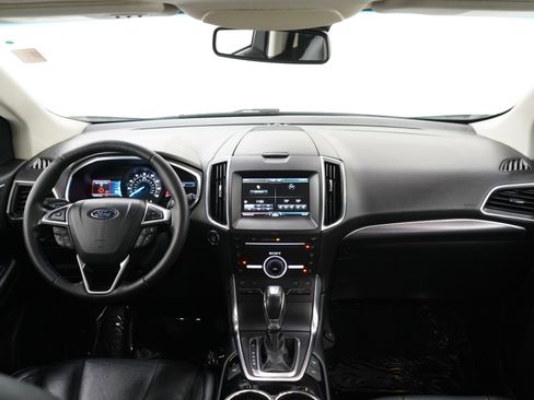 Used 2015 Ford Edge Titanium w/ Equipment Group 302A AWD/4WD image 13