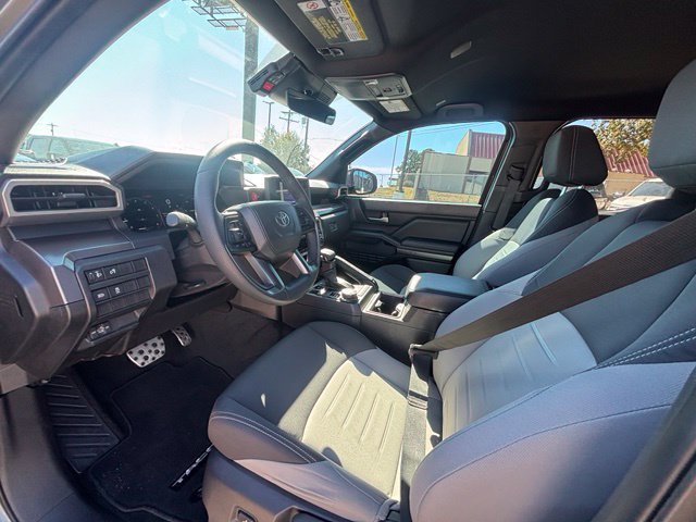 Used 2025 Toyota Tacoma TRD Sport AWD/4WD image 11