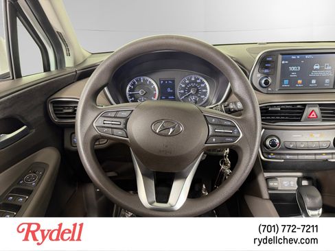 Used 2020 Hyundai Santa Fe SE image 13