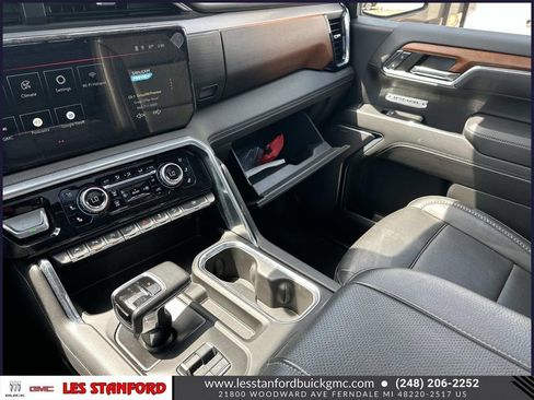 Used 2023 GMC Sierra 1500 Denali w/ Denali Reserve Package AWD/4WD image 34