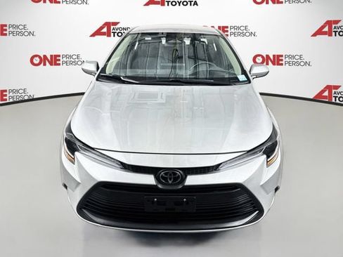 Certified 2025 Toyota Corolla LE FWD image 3