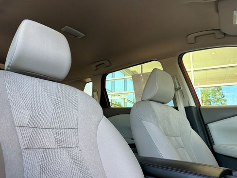 Used 2025 Nissan Rogue SV AWD/4WD image 17
