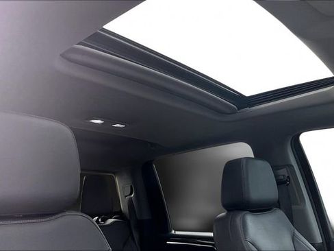 Used 2024 Chevrolet Silverado 2500 LTZ w/ LTZ Premium Package image 28