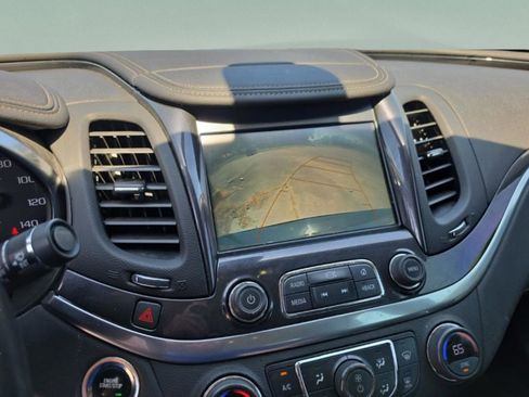 Used 2020 Chevrolet Impala LT FWD image 18