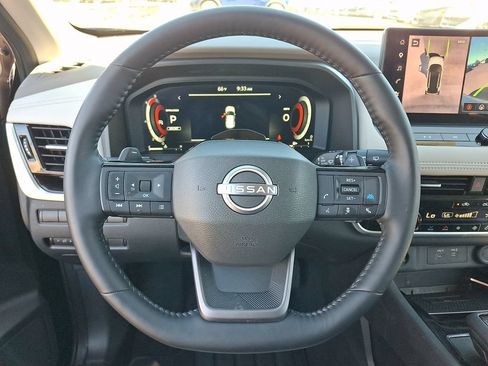 Certified 2025 Nissan Rogue SL w/ Tech Package AWD/4WD image 20