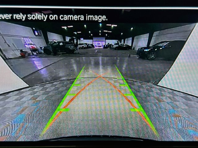 Used 2020 BMW X5 xDrive40i w/ Convenience Package AWD/4WD image 16