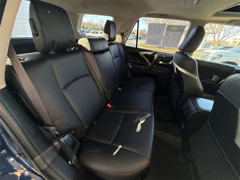 Used 2022 Toyota 4Runner TRD Off-Road Premium image 27
