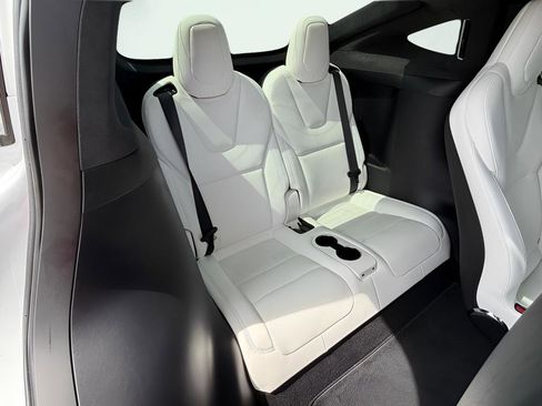 Used 2023 Tesla Model X Plaid image 31