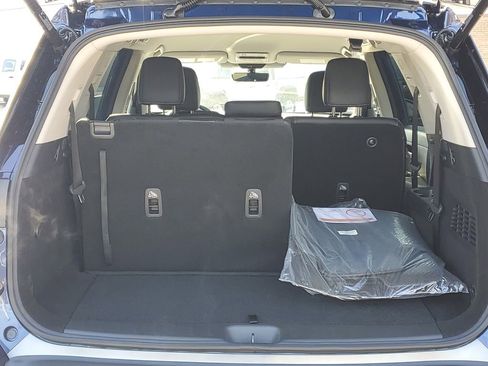 New 2026 Nissan Pathfinder SL image 7