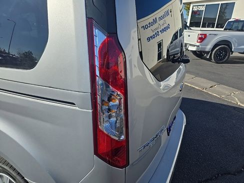 Used 2022 Ford Transit Connect XLT image 33