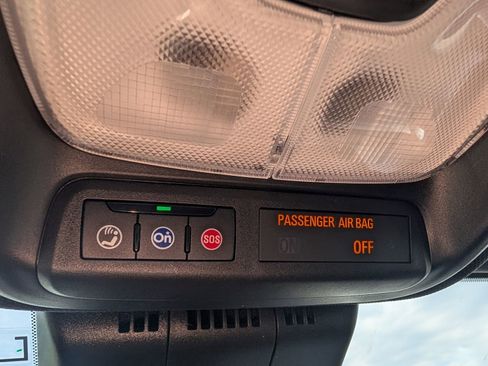 Used 2023 Chevrolet Colorado LT w/ LT Convenience Package III AWD/4WD image 16