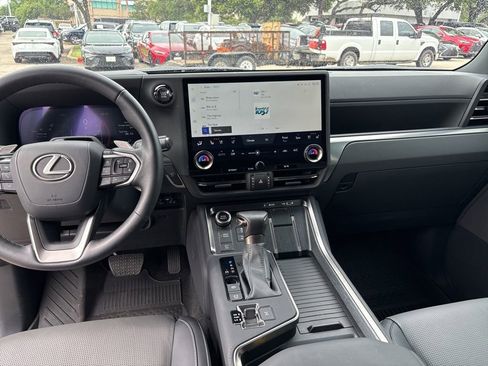 Used 2024 Lexus GX 550 w/ Accessory Package (Z1) AWD/4WD image 20