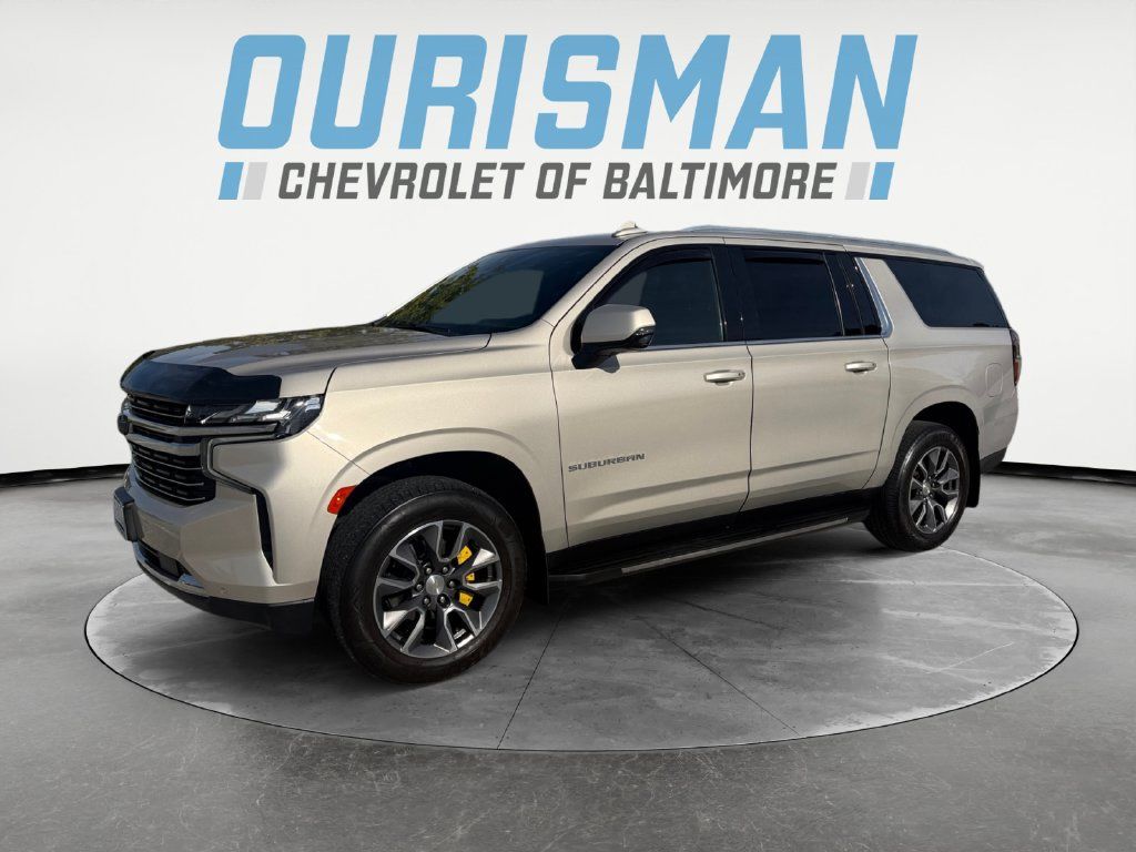 Used 2021 Chevrolet Suburban LT w/ LT Signature Package AWD/4WD image 2