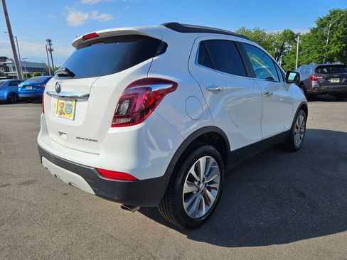 Used 2020 Buick Encore Preferred FWD image 5