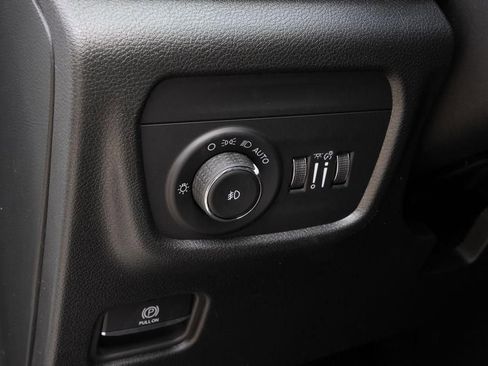 New 2025 Jeep Grand Cherokee Limited image 15