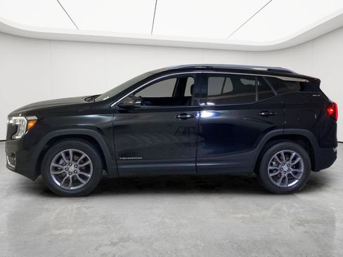 Used 2023 GMC Terrain SLT w/ LPO, Floor Liner Package FWD image 9