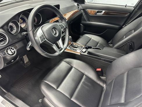 Used 2012 Mercedes-Benz C 300 4MATIC Sedan image 2