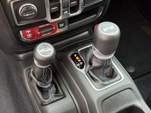 Used 2022 Jeep Wrangler Unlimited Rubicon 4xe w/ Cold Weather Group image 22