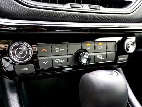 New 2026 Jeep Compass Latitude image 15