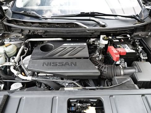 Used 2023 Nissan Rogue SL w/ SL Premium Package image 31