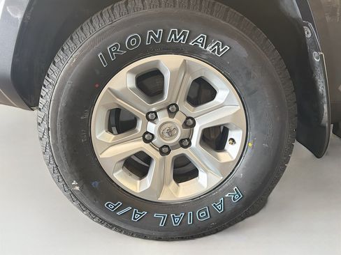 Used 2021 Toyota 4Runner SR5 AWD/4WD image 11