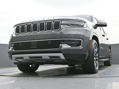 Used 2024 Jeep Wagoneer L Series II w/ Flexible Seating Group image 46