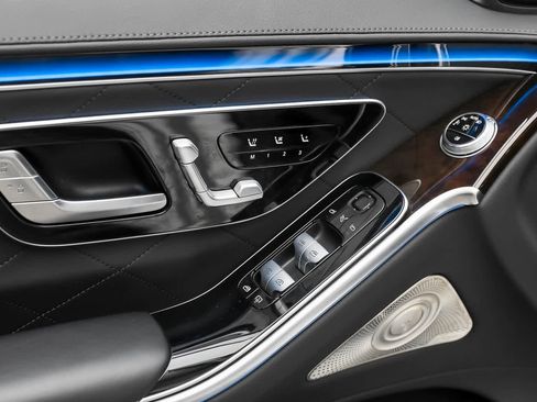 Used 2024 Mercedes-Benz S 580 4MATIC Sedan w/ Warmth & Comfort Package image 21