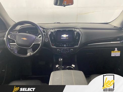 Used 2019 Chevrolet Traverse RS w/ LPO, Floor Liner Package FWD image 18