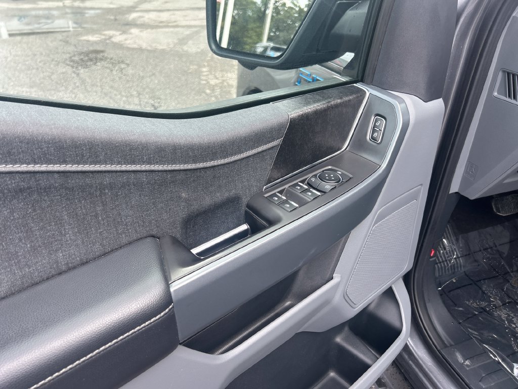 Used 2024 Ford F150 Lightning XLT AWD/4WD image 12