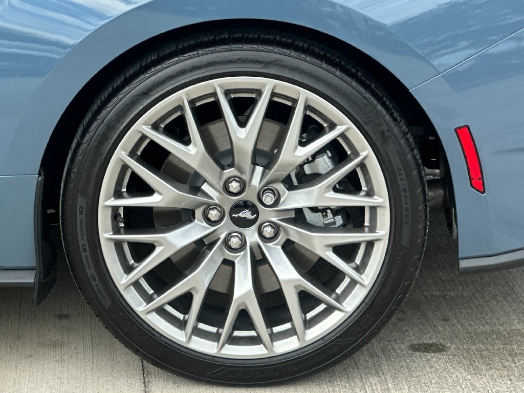 Used 2025 Ford Mustang GT Premium RWD image 26