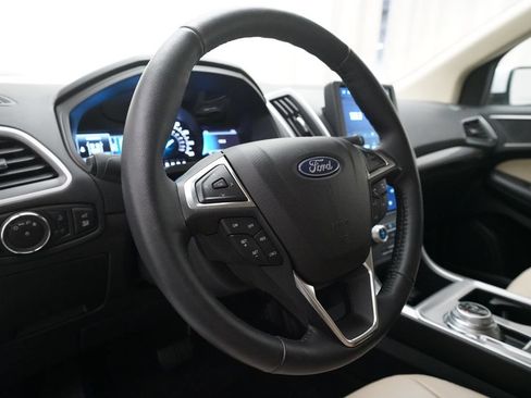 Used 2023 Ford Edge SEL w/ Convenience Package AWD/4WD image 8