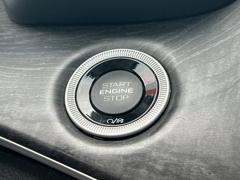 Used 2021 Jeep Grand Cherokee L Limited image 35