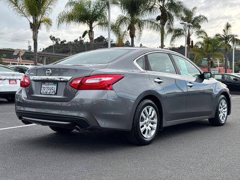 Used 2016 Nissan Altima 2.5 S w/ Power Driver Seat Package image 12
