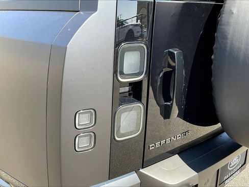 New 2026 Land Rover Defender 130 V8 AWD/4WD image 6