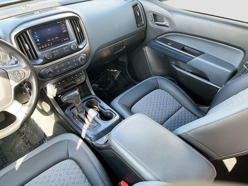 Used 2021 Chevrolet Colorado Z71 w/ Safety Package AWD/4WD image 23