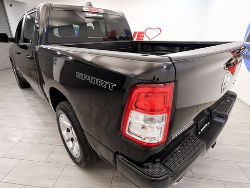 Used 2022 RAM 1500 Big Horn AWD/4WD image 3