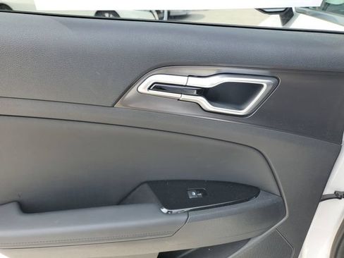Certified 2024 Kia Sportage EX FWD image 11